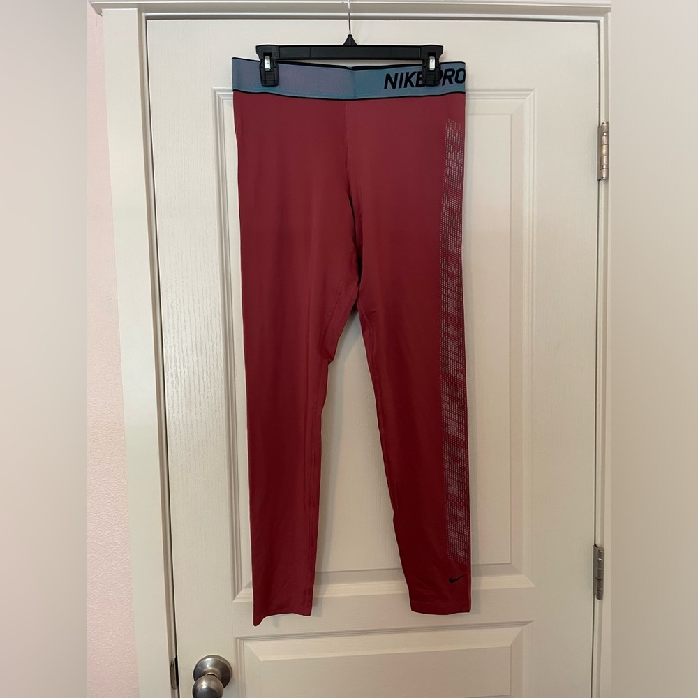 NWOT Nike Pro Dri-Fit Leggings